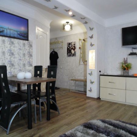 Студия В Центре Скала Khmelnytskyi Exterior photo